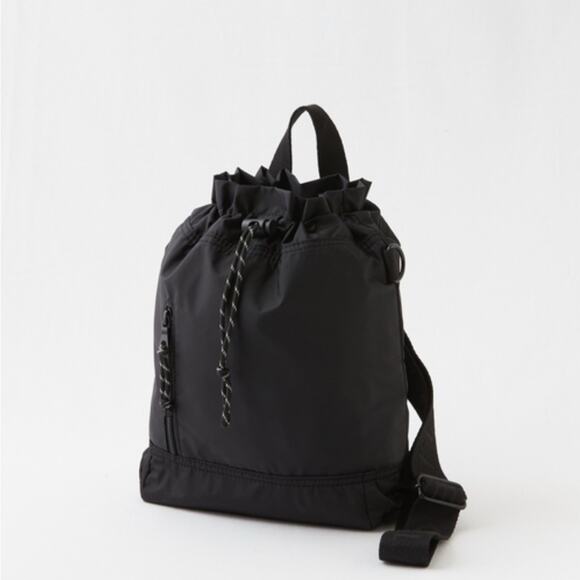 aerie Handbags - Aerie offline bucket sling crossbody bag